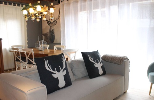 Arties Apartment | Comfortable apartment in Arties for 5 people. WIRELESS