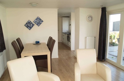 Langeberg Ski Chalet | Comfortable chalet near Brunssummerheide