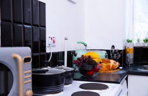 Haselbury Apartment | Comfortable, clean, homely apartment near Tottenham Stadium and local amenities