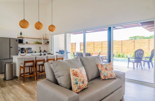 Esterillos Este House | Comfortable coastal retreat with pool, gas grill & near-beach location