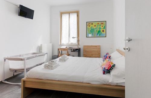 Crescenzago Apartment | Comfortable Family Group Apartment Via Paruta