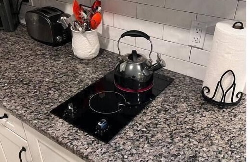 Altamonte Springs House | Comfortable Guest Suite in Altamonte Springs - Large Pool