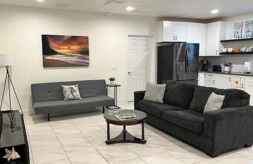 Altamonte Springs House | Comfortable Guest Suite in Altamonte Springs - Large Pool