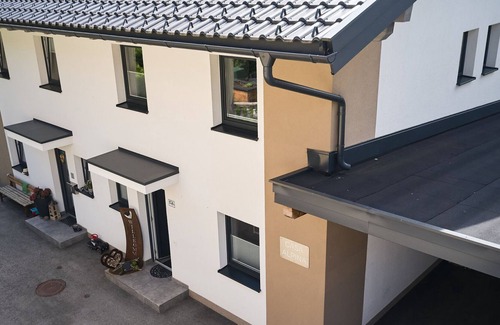 Goldegg House | Comfortable Holiday Home in Goldegg - Weng with Whirlpool