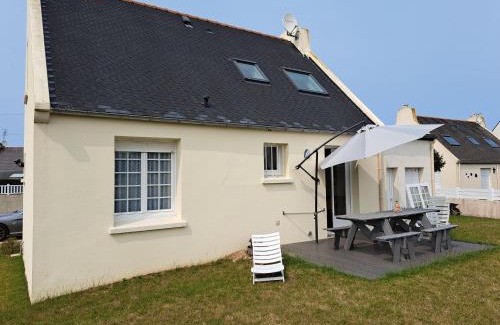 Plouguerneau House | Comfortable holiday home near the beach