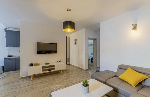 Radini House | Comfortable holiday home with 2 bedrooms and 2 bathrooms, only 4 km to the beach