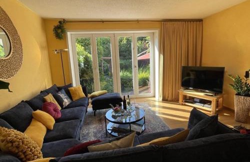 Velsstraße Apartment | Comfortable Holiday Home in Bochum