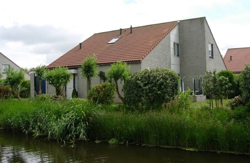 Julianadorp aan zee House | Comfortable home near beach, between golf course and tulip fields