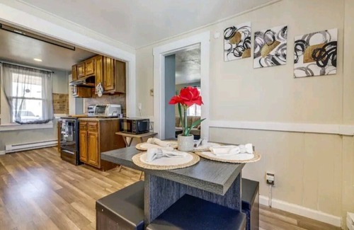 East Hartford House | comfortable home away from homenn