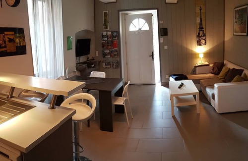 Ornaisons House | Comfortable house character