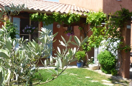 Pierrevert House | Comfortable house for 4 people in the heart of Provence with pool