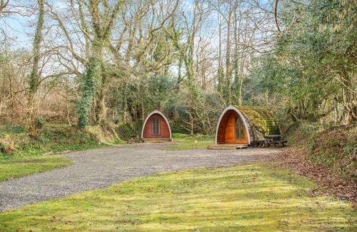 St Wenn Ski Chalet | Comfortable log cabin offering self-catering in the heart of Cornwall.
