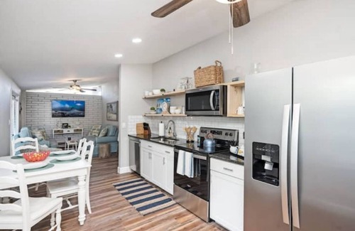 South Sarasota House | Comfortable , newly remodeled, close to Siesta Key
