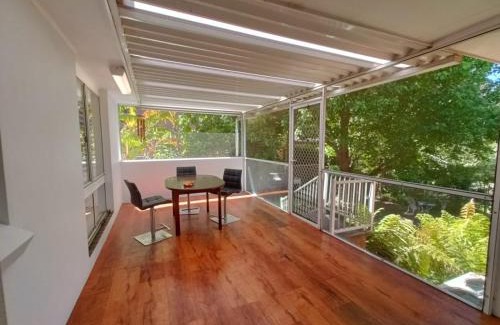 Baulkham Hills House | Comfortable Queen Room in Baulkham Hills - BH2