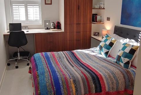 Tower Hill House | Comfortable Room With Ensuite