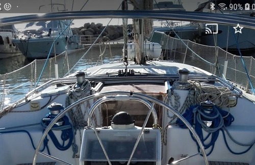 Toulon - Hyeres Boat Rental | Comfortable sailboat near the islands 5 minutes from the airport and 10 minutes from the train station