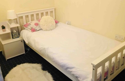 North Glasgow House | Comfortable single room close to the city centre