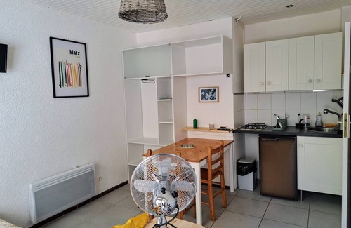 Lit-et-Mixe Apartment | Comfortable studio close to the shops and oceans