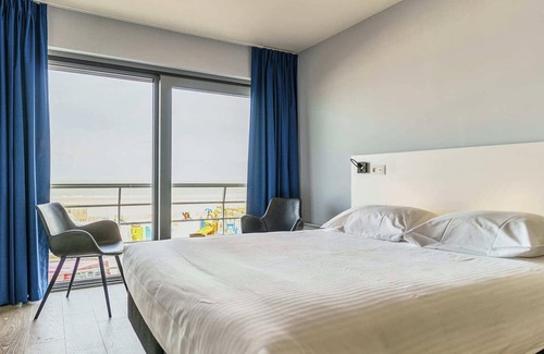 Blankenberge Apartment | Comfortable Studio With a View Over the City