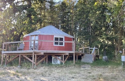 Adelma Beach Cabin | Comfortable Yurt