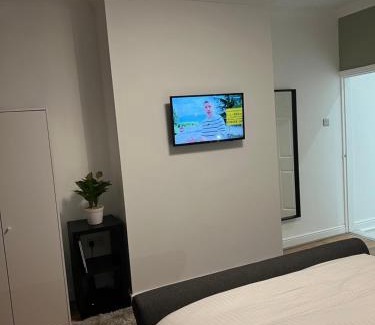Bolton Apartment | Comfortably furnished 2 bedroom home in Bolton