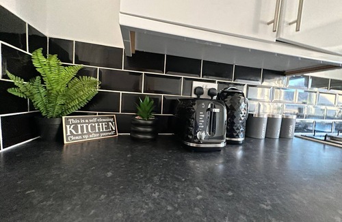 St Helens Apartment | Comfy 1 Bedroom Apartment