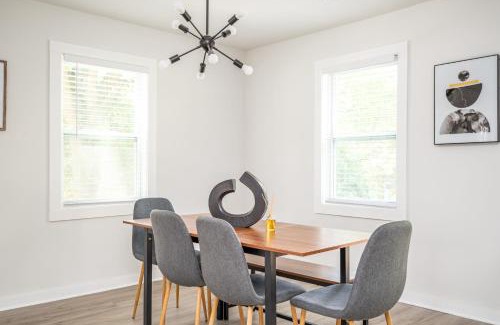 Atlanta House | Comfy 3 Bd,2Ba Cottage in the City - ATL