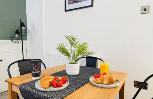 Port Talbot Apartment | Comfy 4 Bed Home - Port Talbot - Perfect for Contractors & Families