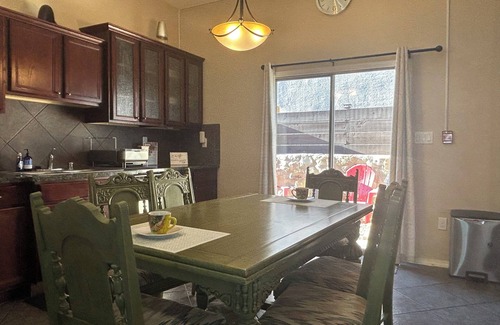 Sun Ridge South House | Comfy 4-bedroom Home with AC, Wi-Fi in El Paso Close to Dining, Bars, Shopping