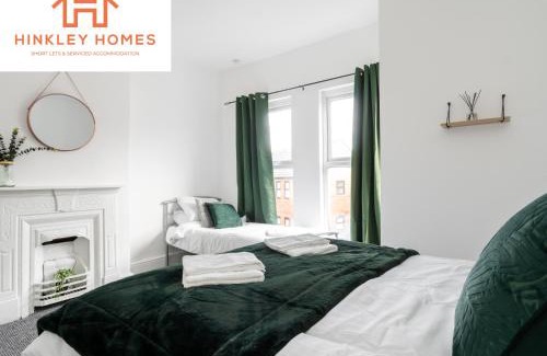 Bootle Apartment | Comfy 4bed Home - Free Parking, Wifi - Long Stays Welcome By Hinkley Homes Short Lets & Serviced Accommodation