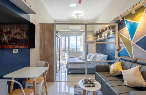 Basak Apartment | Comfy City Studio with Balcony and Sunsets