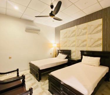 Faisalabad Hotel | Comfy Cottage