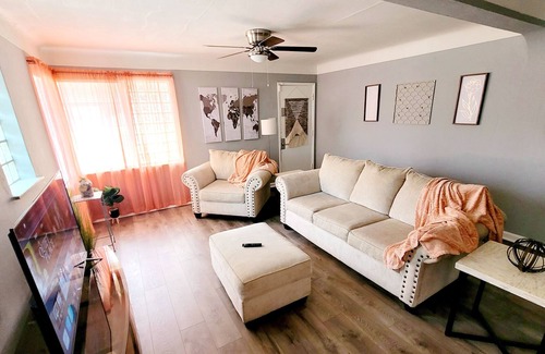 Velda City House | Comfy, Cozy and Clean 3-Bedroom House to Enjoy and Kickback!