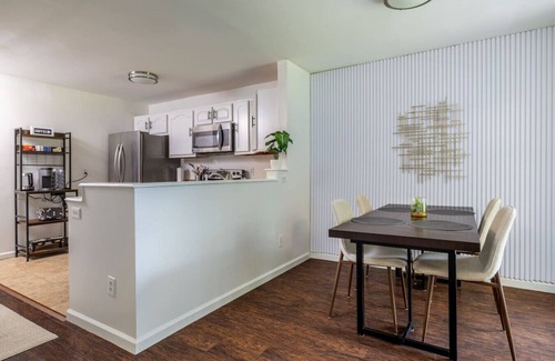 Maryville House | Comfy Duplex w/2 Kings+Sofa Bed