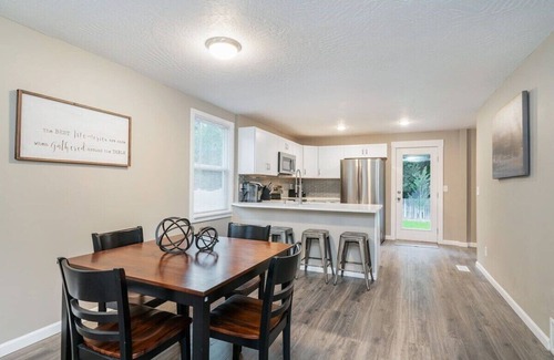 South Perry District House | Comfy & Modern Home Near Downtown Spokane