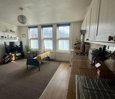 Merton Apartment | Comfy shared house women only 1 person