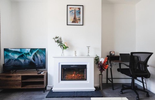 Preston House | Comfy Spacious Home Near Preston City Centre - Sleeps 6