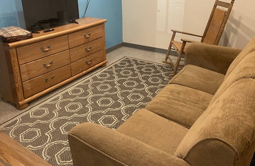 Howard Apartment | Comfy stay near the bay