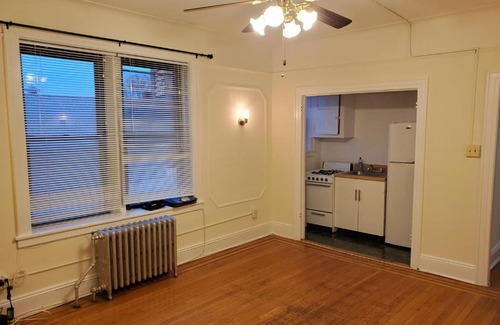 Hoboken Apartment | Comfy stay – sleeps 4 (Hoboken)