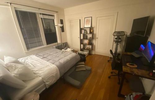 Hoboken Apartment | Comfy stay – sleeps 4 (Hoboken)