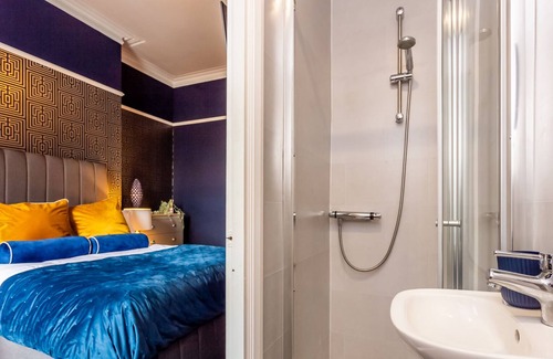 South Shields House | Comfy-stays - Lower Ocean Road