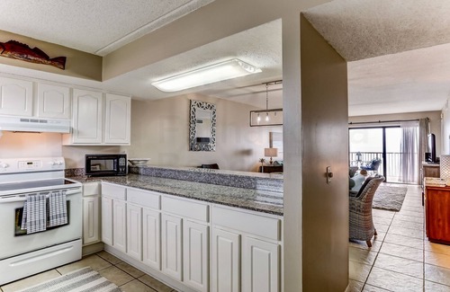Fernandina Beach Condo | Comfy Upper Unit Condo to Enjoy the Beach or the Fishing by RedAwning