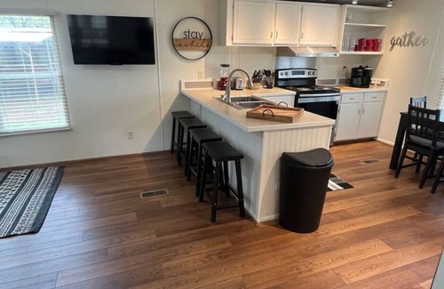 Hemphill House | Commander's Cove Lakeview House on Toledo Bend