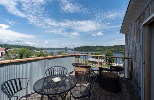 Stillwater Condo | Commander-South Bin. DT Stillwater. River Views!