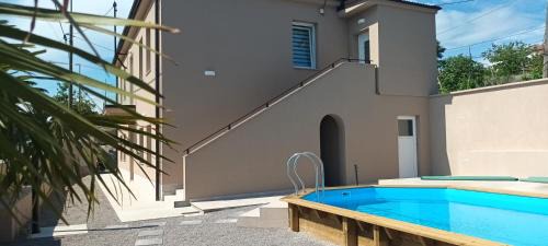 Rijeka Villa | Commodious house in Rijeka with 5 bedrooms