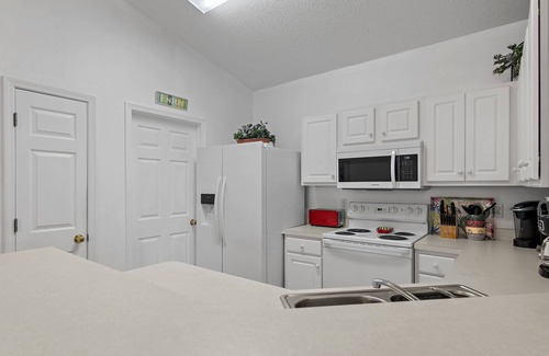 Seaspray House | ⭐ Community Pool- Private Beach Access - Bike - 4BR- Fins to the Right ⭐
