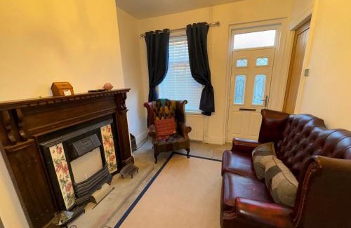 Chesterfield Apartment | Commuters Getaway