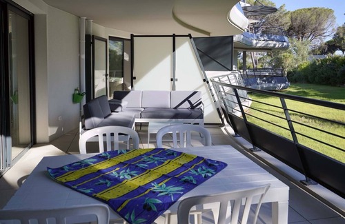 Valescure Apartment | Complete apartment, air-conditioned, fiberglass, swimming pool and garage