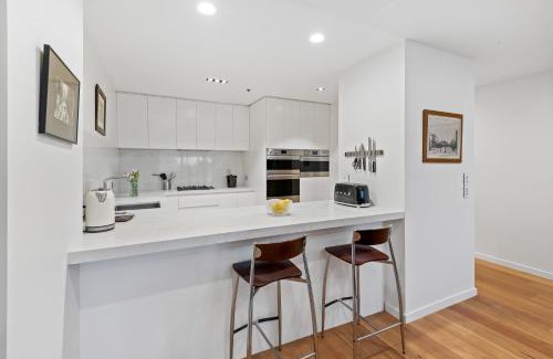 South Yarra Apartment | Complete Host Armytage Apartments
