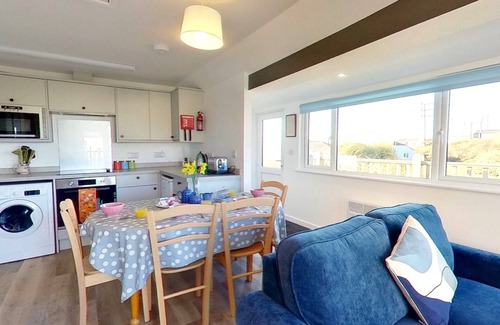 Hayle Apartment | Completely refurbished and offers a bright and airy space, with a wonderful wrap around deck